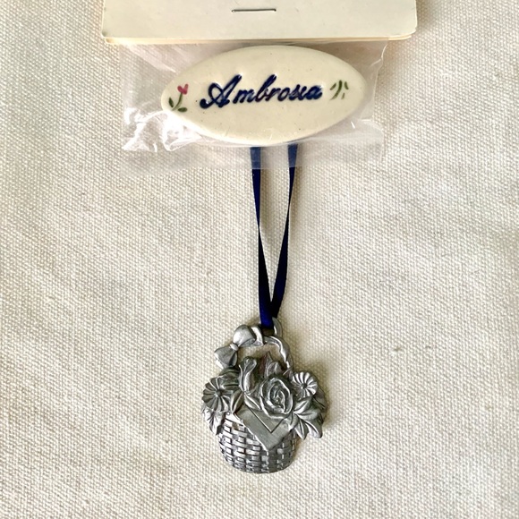 Collectors Club 1998 Longaberger Basket Leather Handles & Cotton Insert - Picture 6 of 6